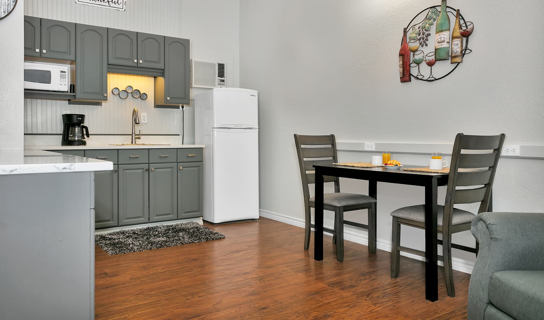 Downtown Retreat - Image 3