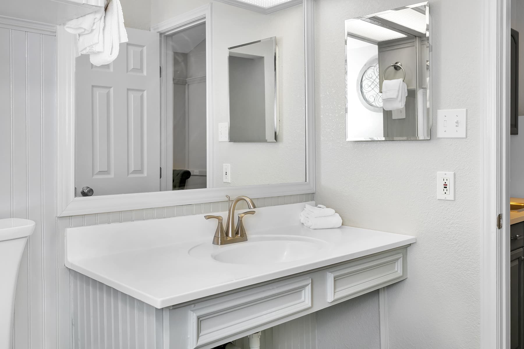 Downtown Retreat - Image 11