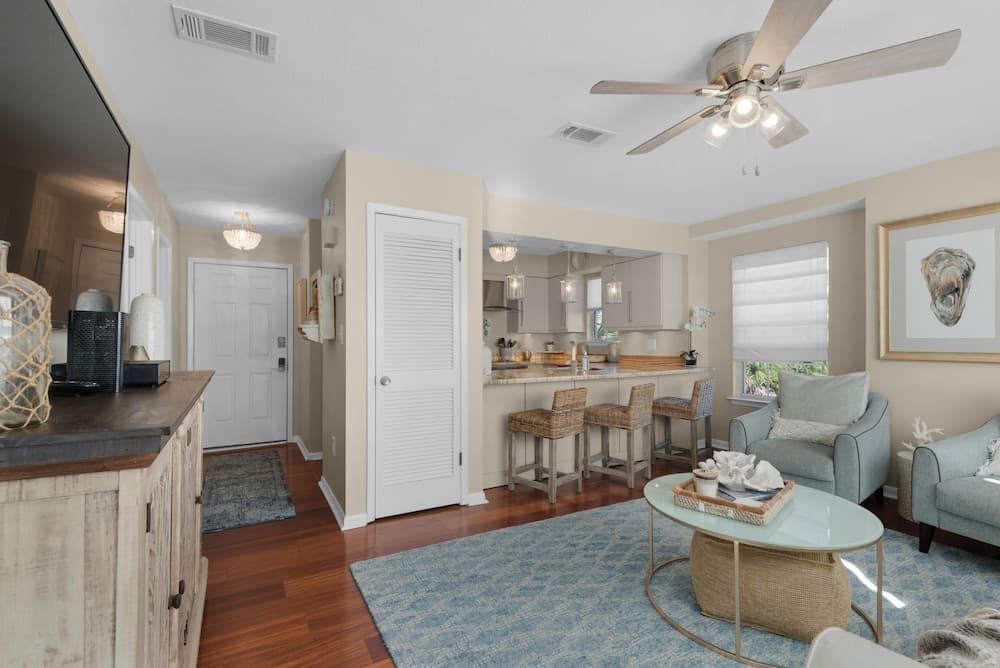 Driftwood Cottage - Image 2