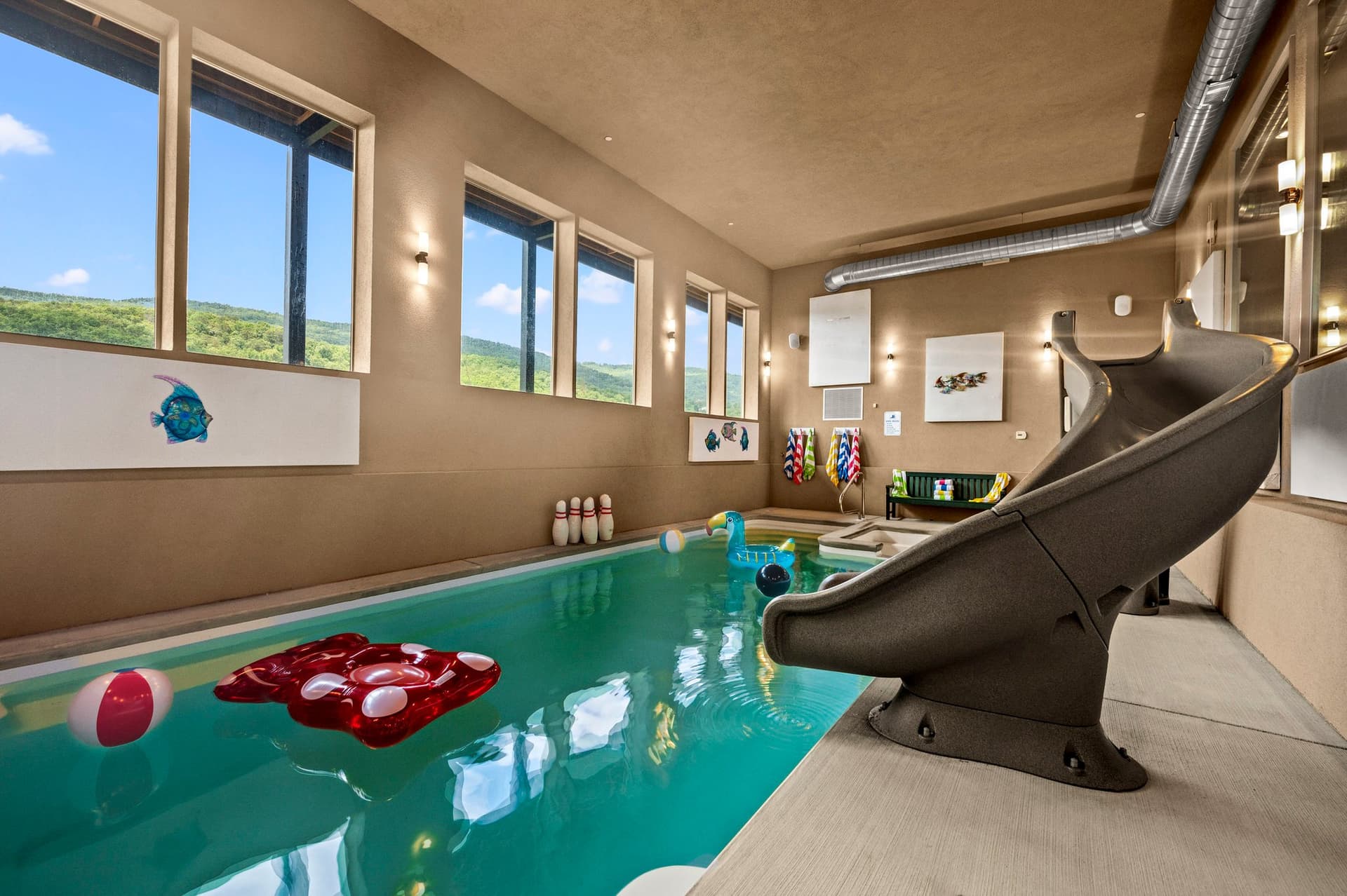 Duck Pin Lodge - Image 2