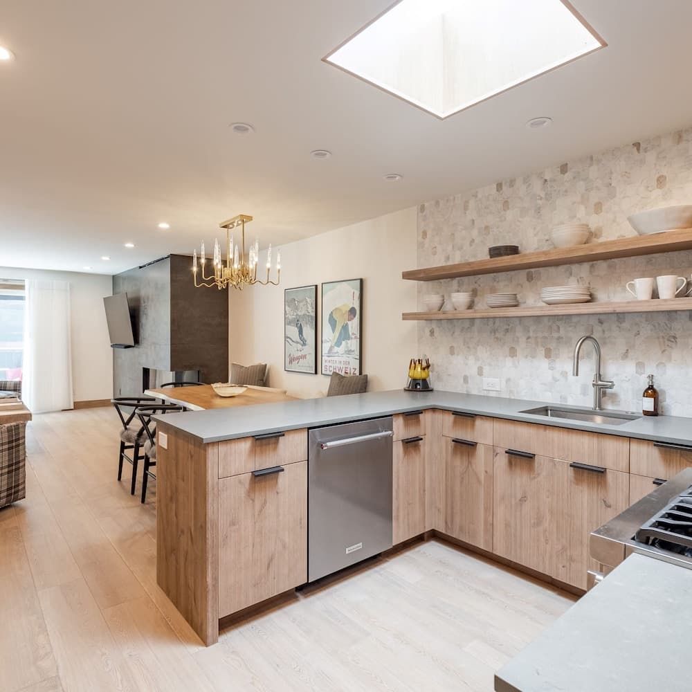 Durant Den - Image 5