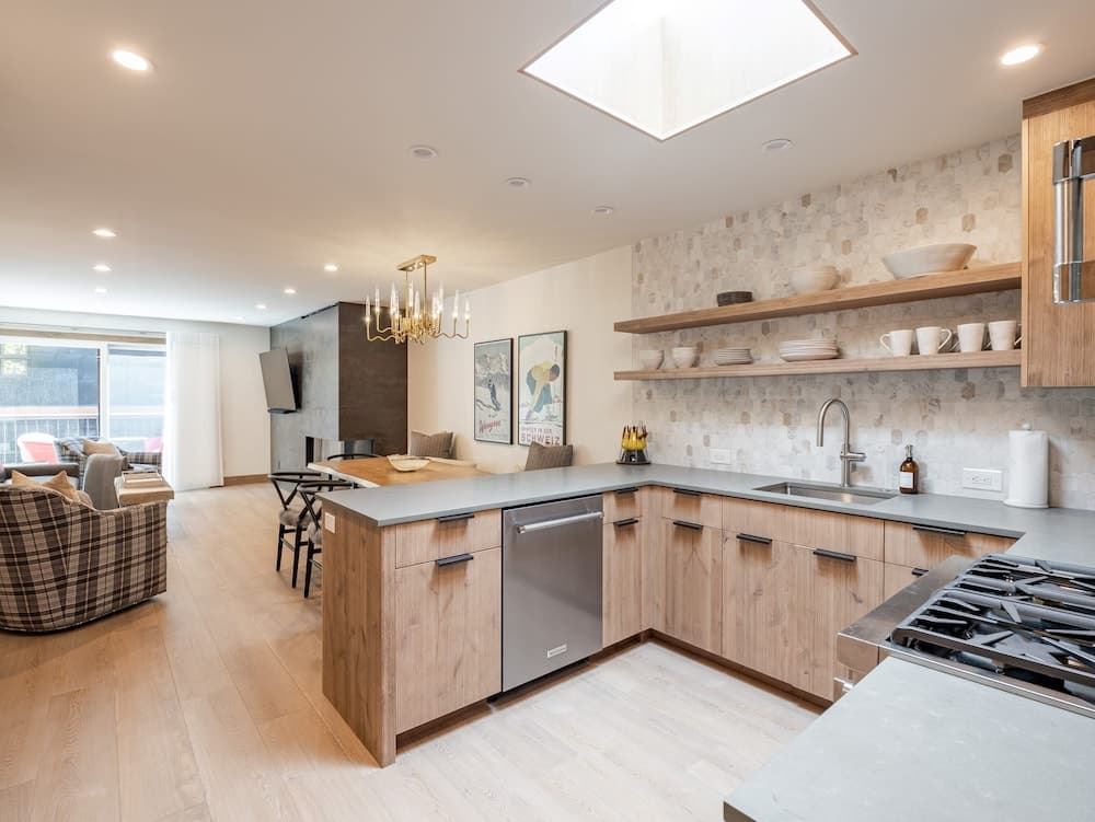 Durant Den - Image 4