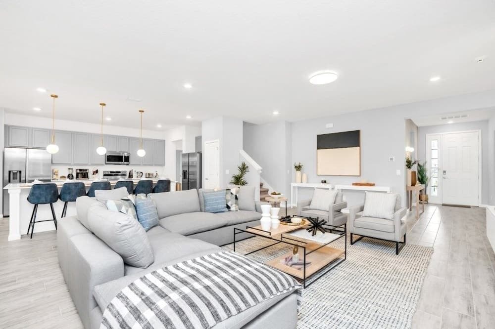 Dynamic Shanti Villa - Image 3