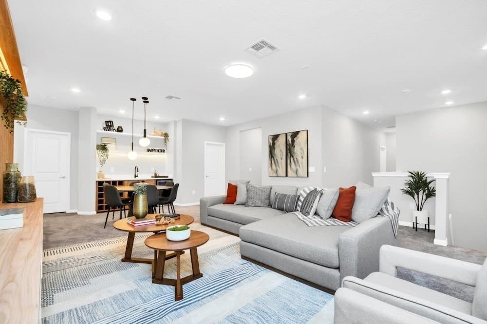 Dynamic Shanti Villa - Image 4