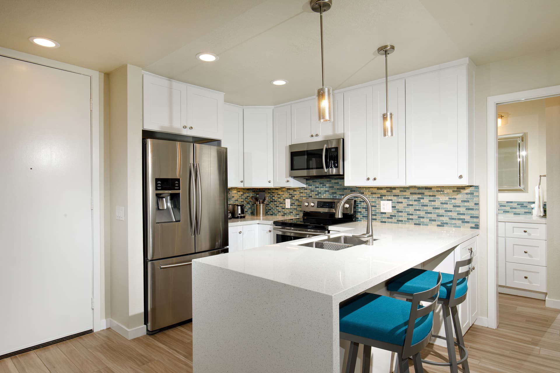 Tropical Oasis #E108 - Image 5