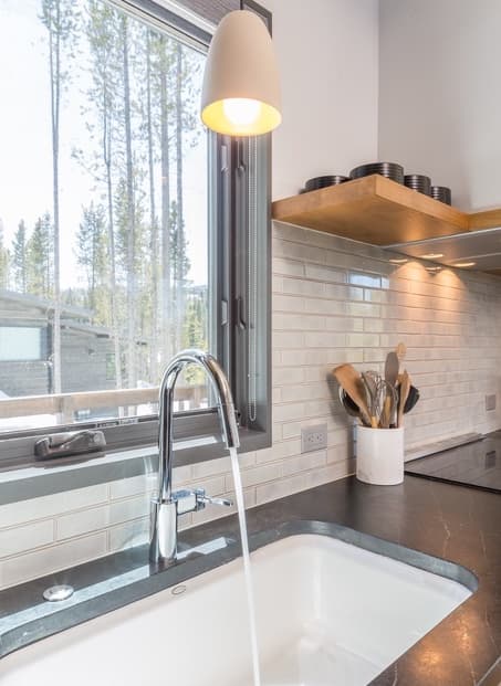 Lake Cabin #11 - Image 9