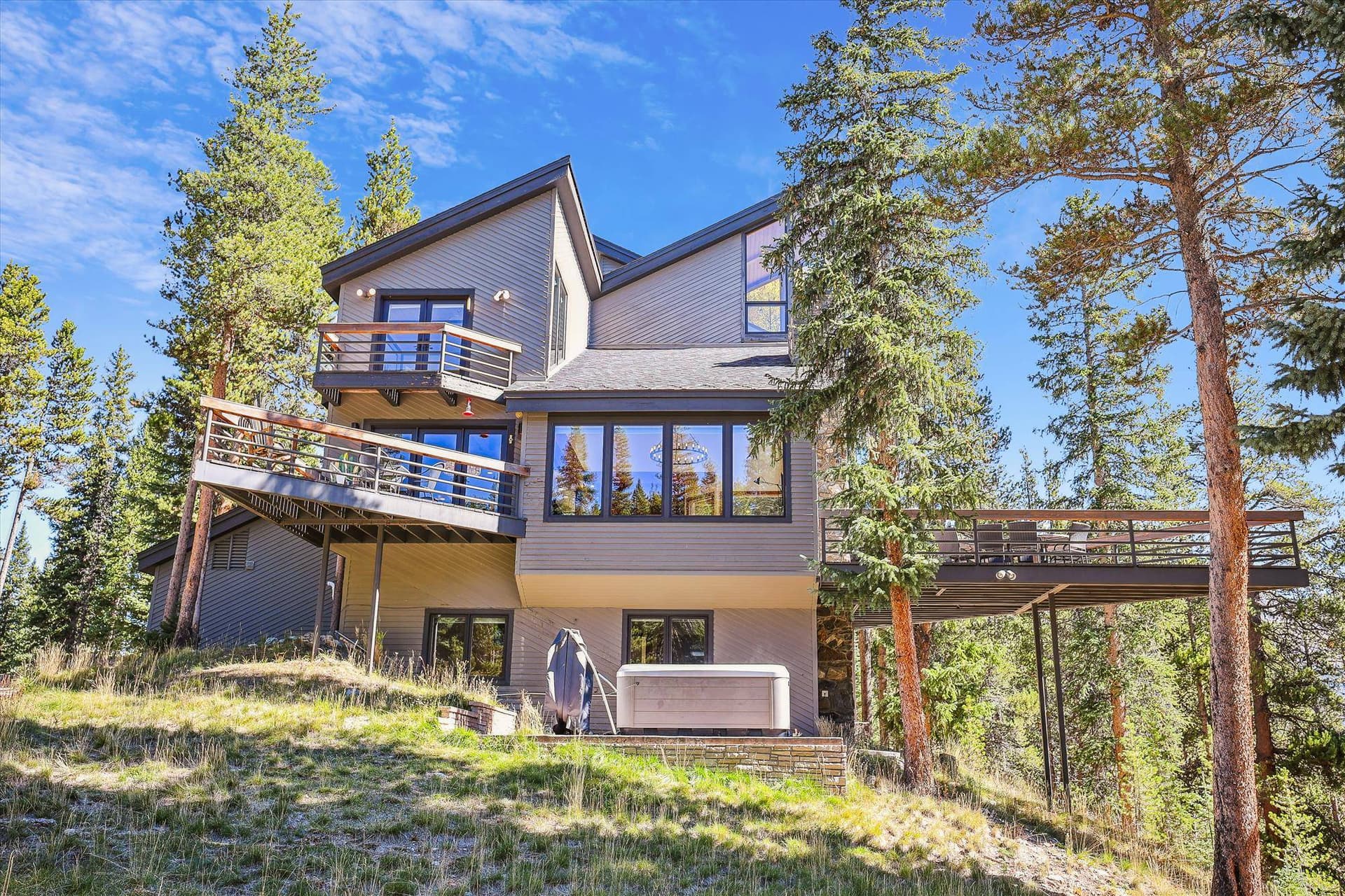 Summit Solitude Estate