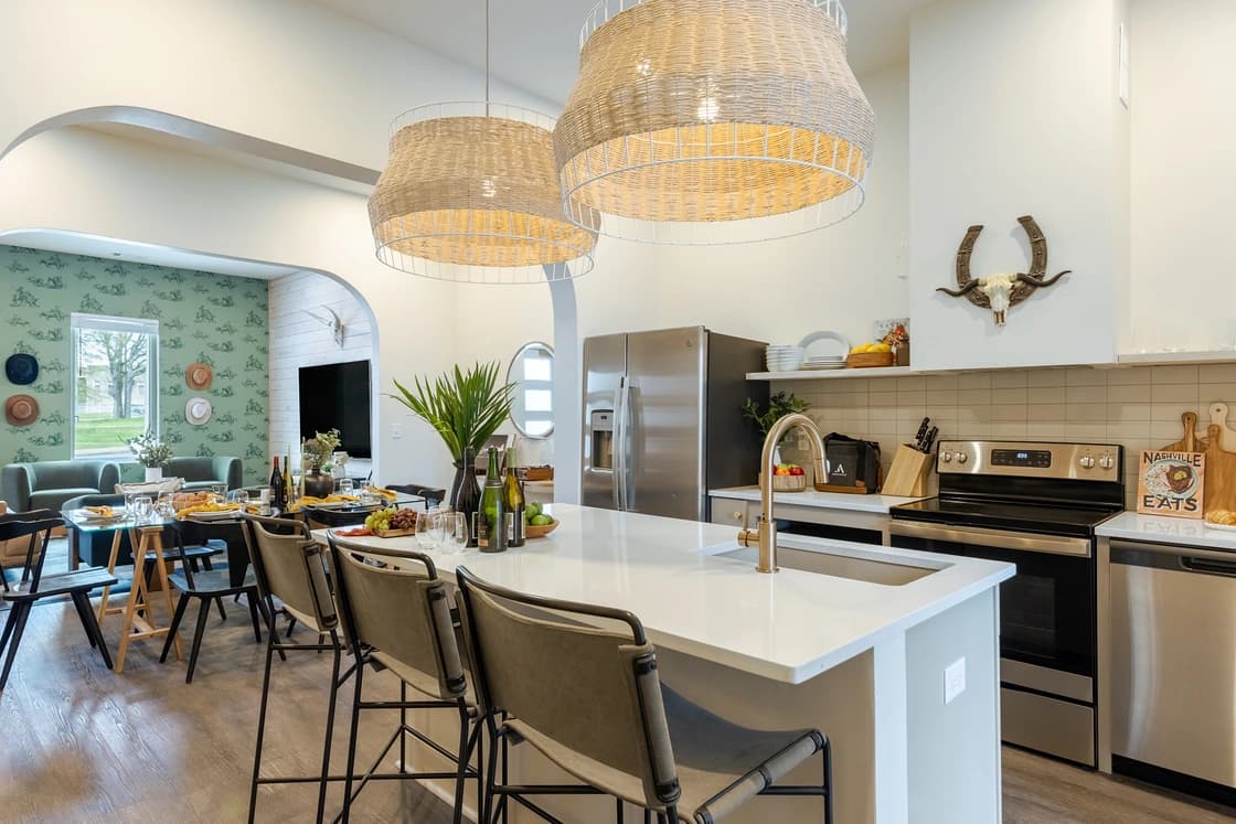 Olympus Castle - Image 4