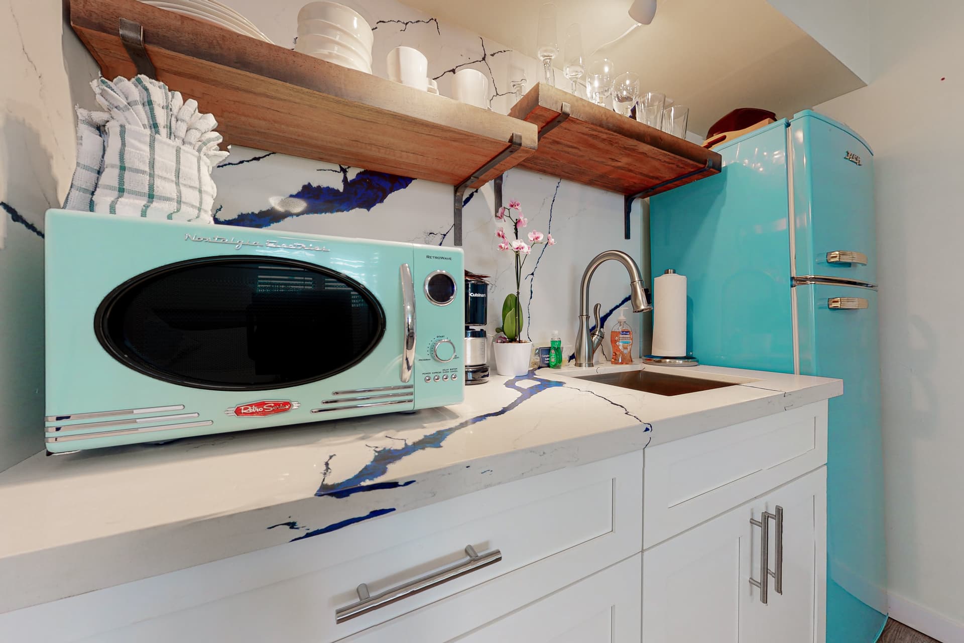 Papa's Hideaway - Image 40