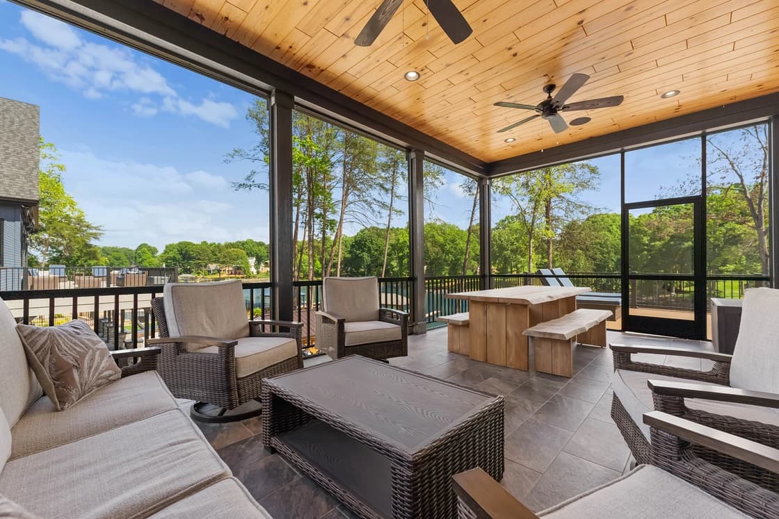 Black Bear Lodge - Image 13