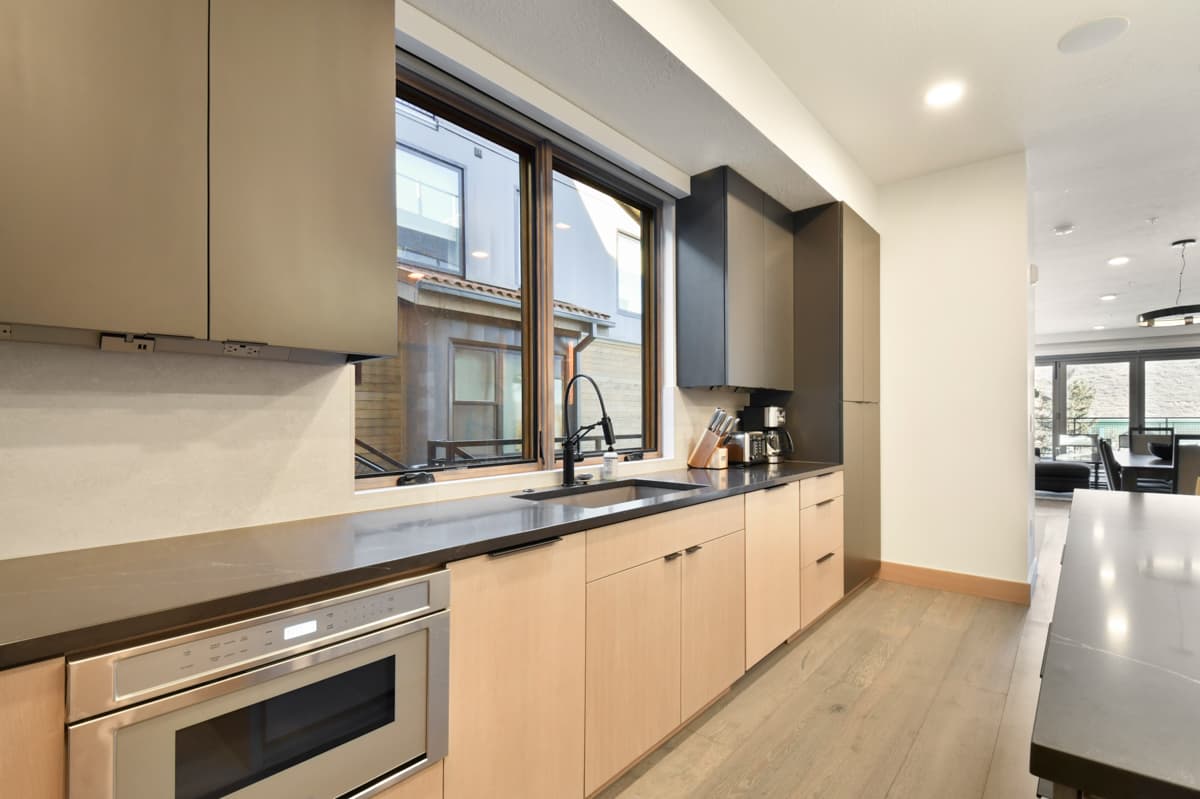 King's Crown - Image 10