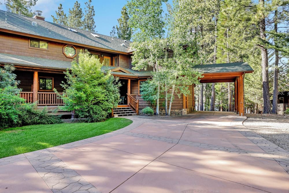 Eagle Point Lake House #2471 - Image 47