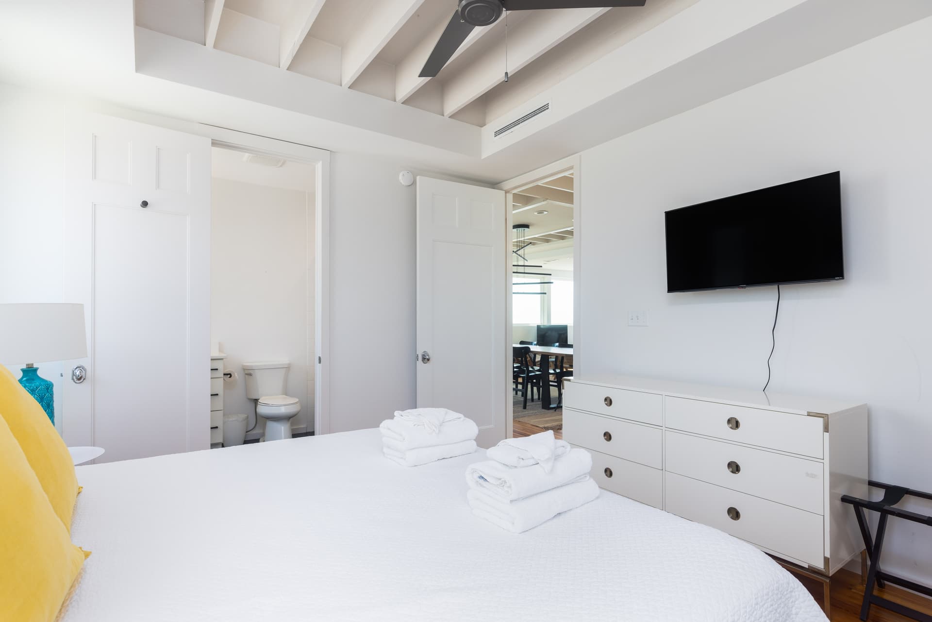 Saylors' Malibu - Image 16