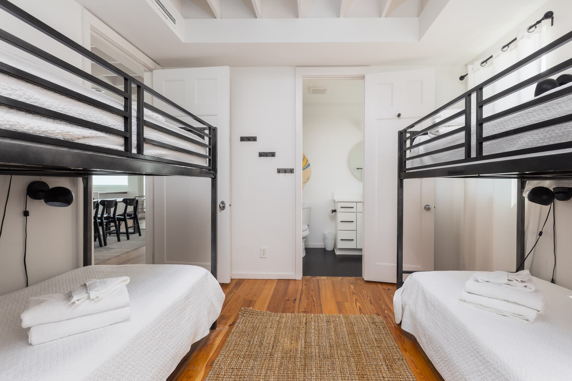 Saylors' Malibu - Image 19