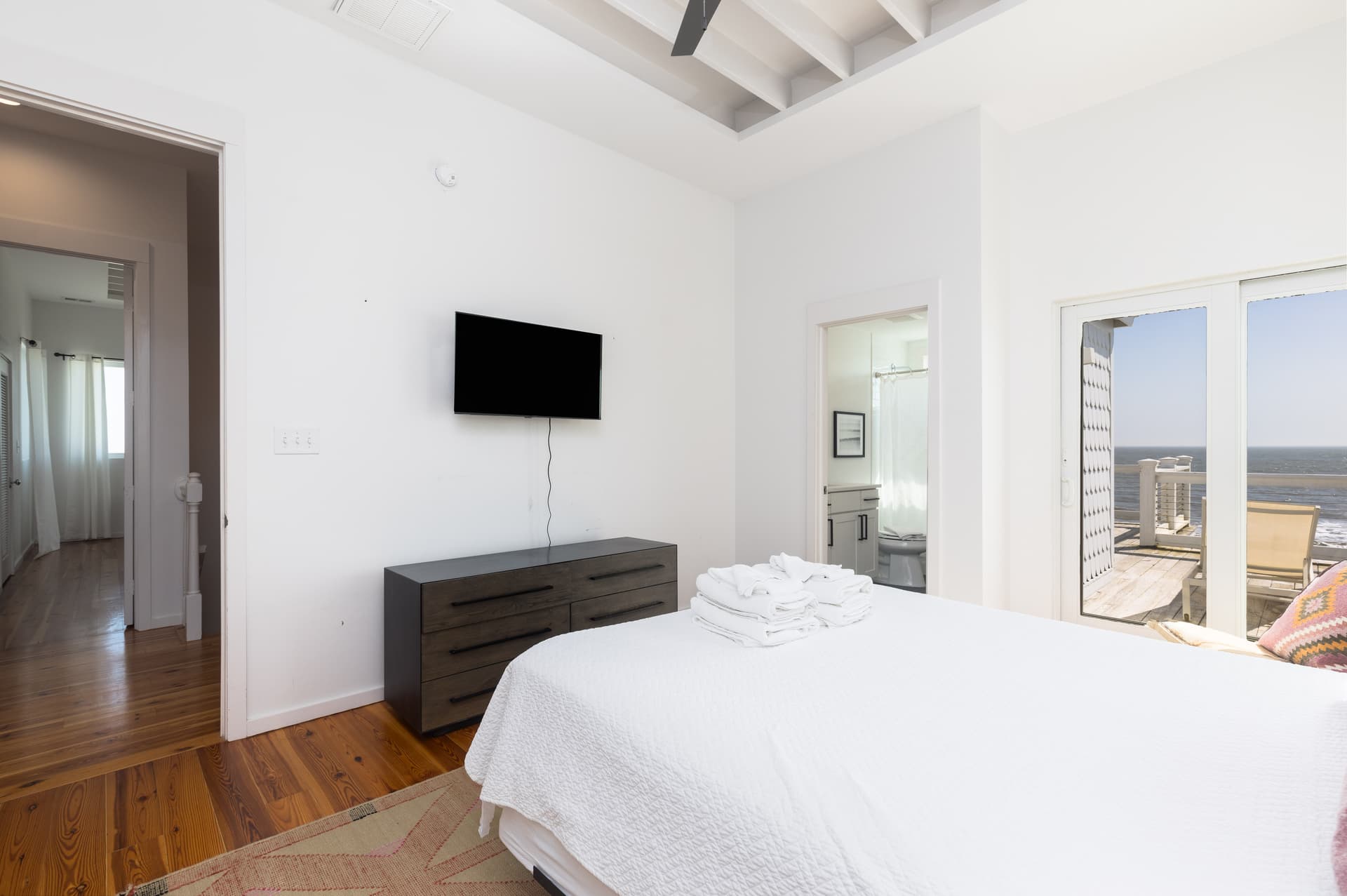 Saylors' Malibu - Image 27