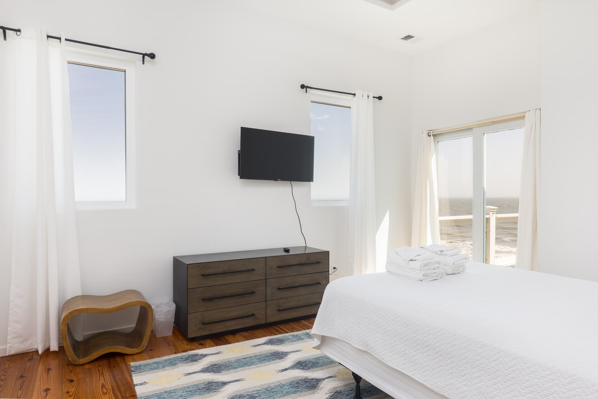 Saylors' Malibu - Image 30