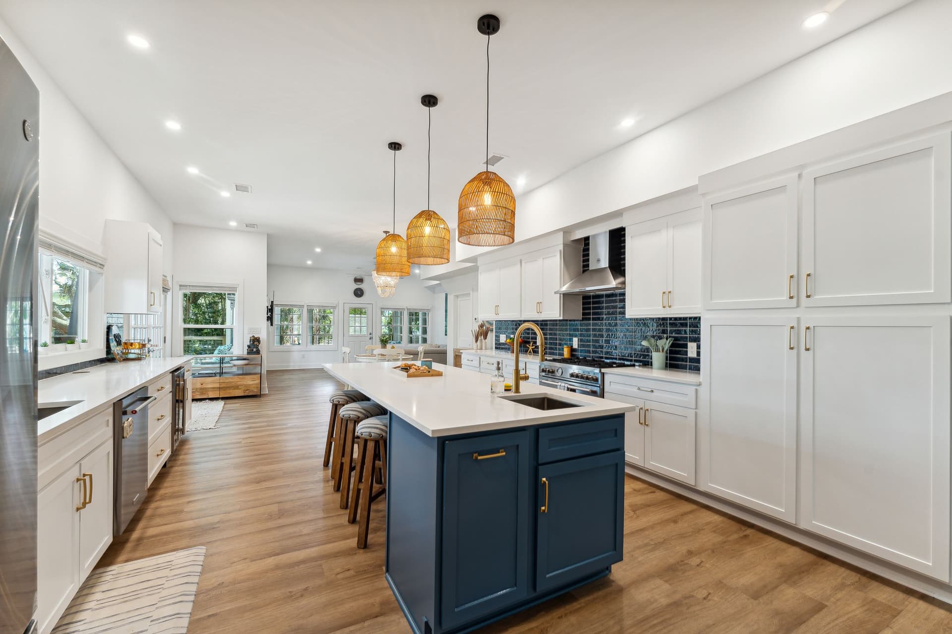 Follynesia - Image 4