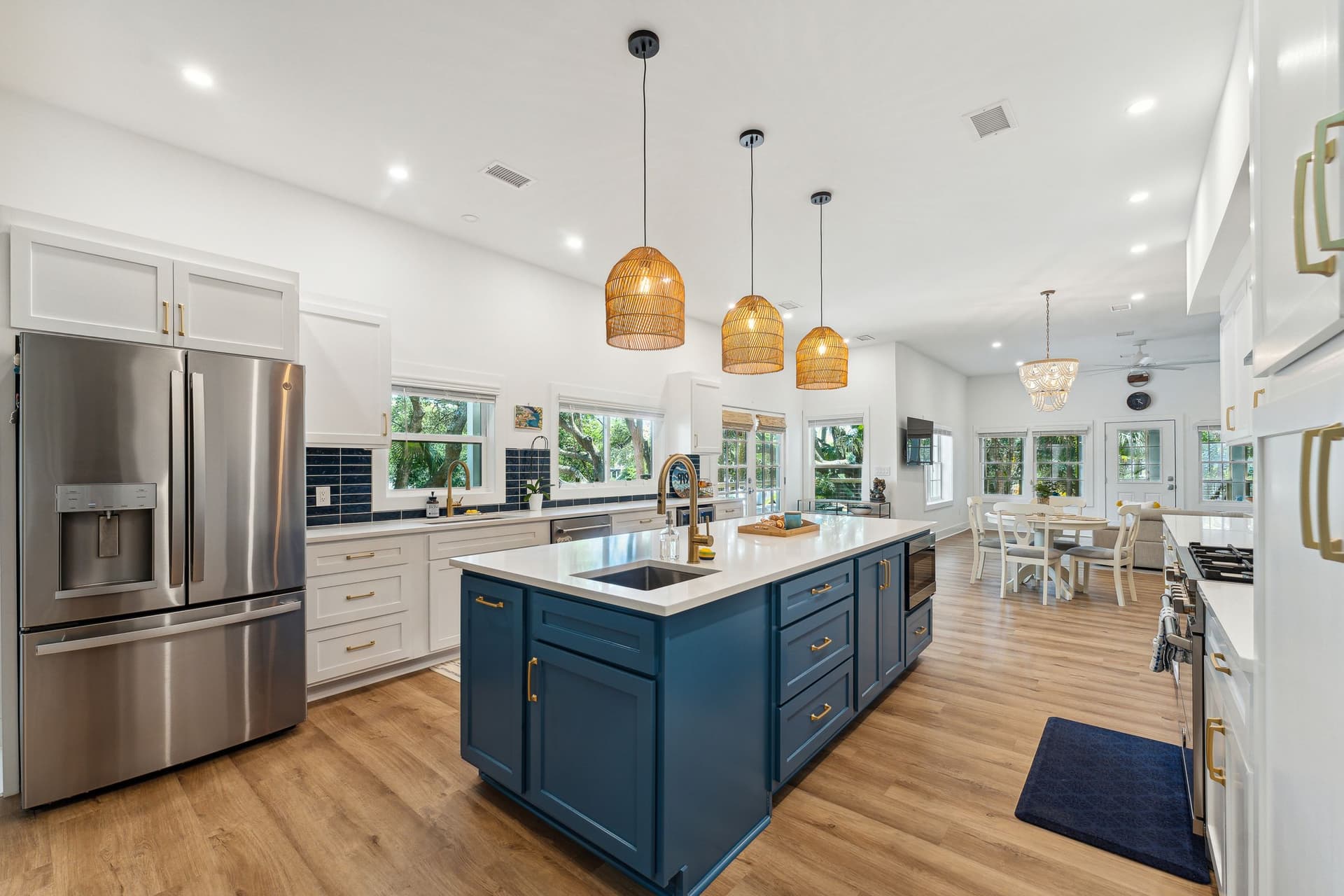 Follynesia - Image 6