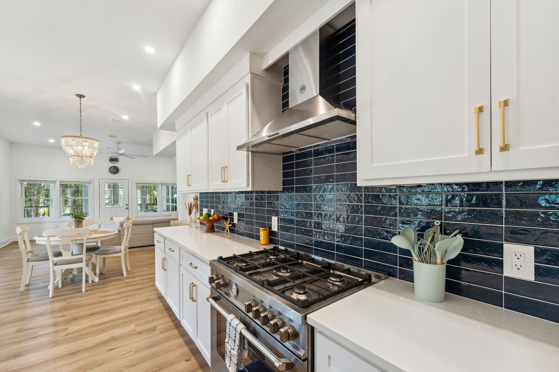 Follynesia - Image 8