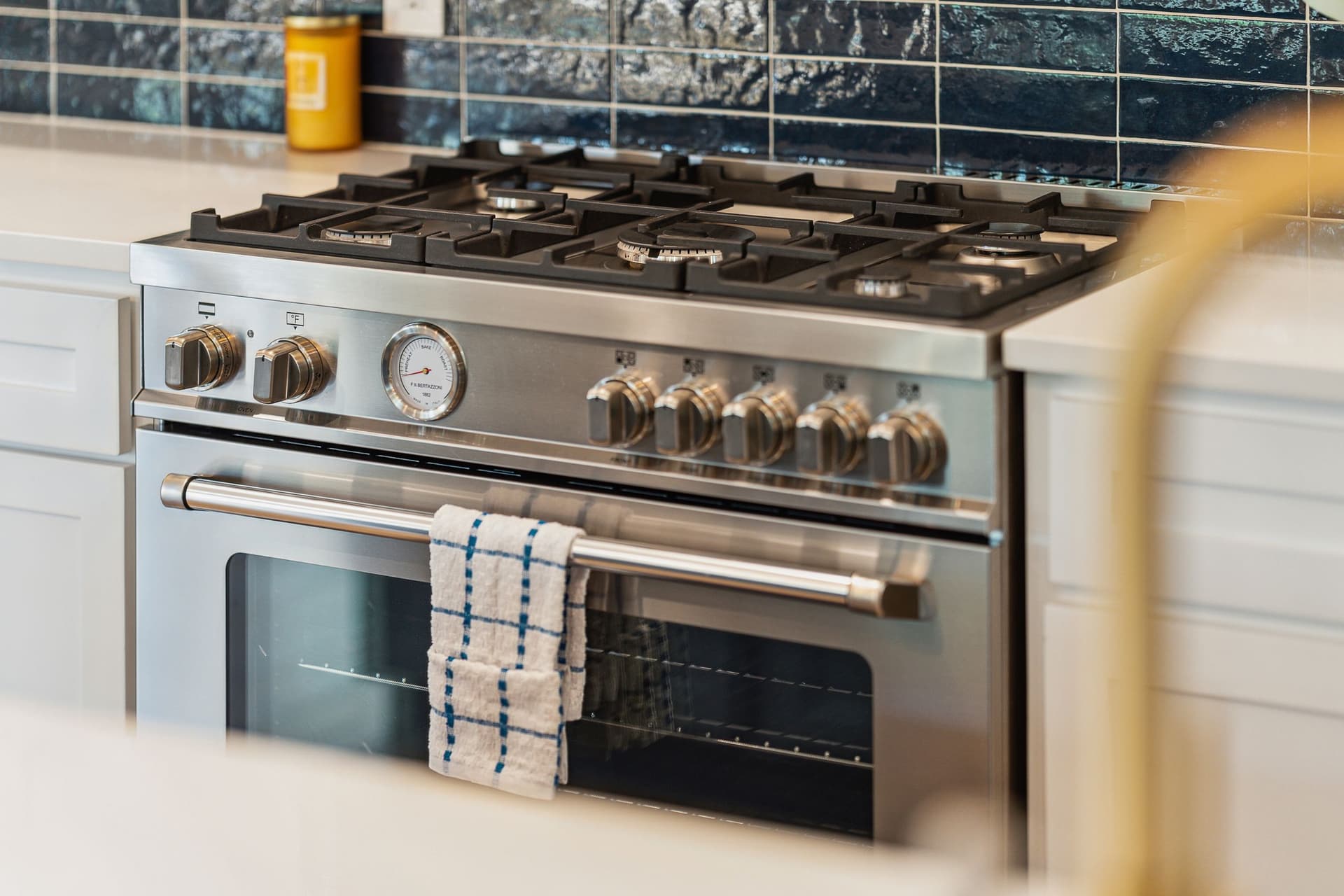 Follynesia - Image 12