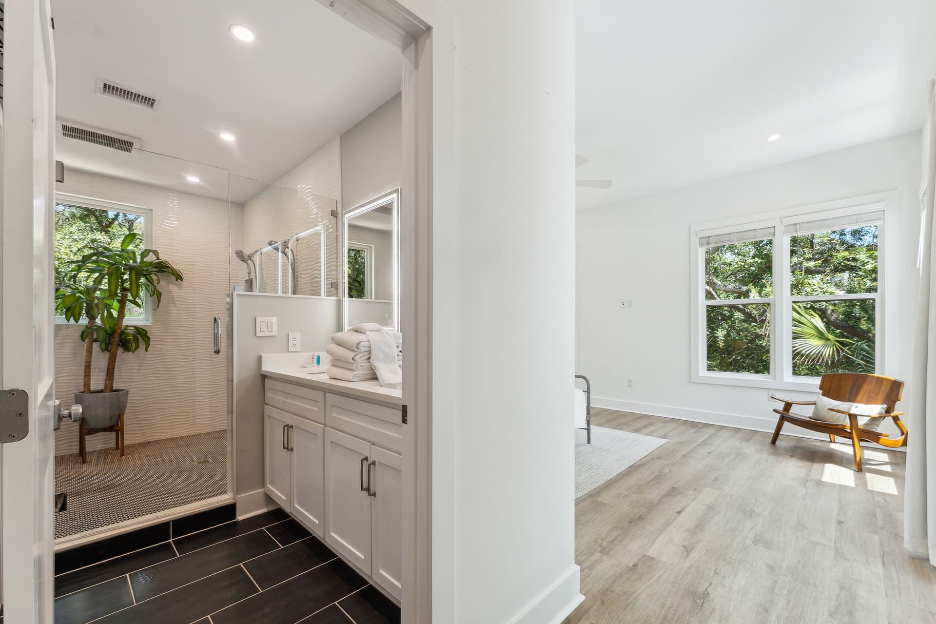 Follynesia - Image 21