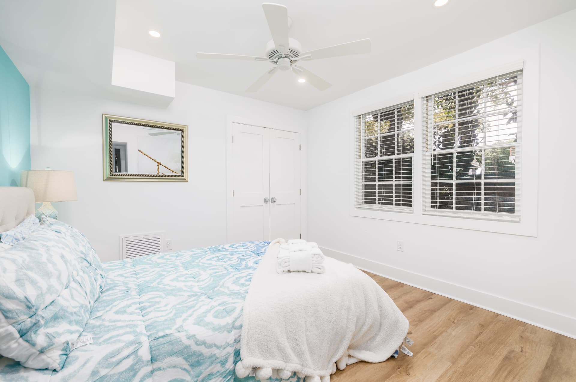 Follynesia - Image 25