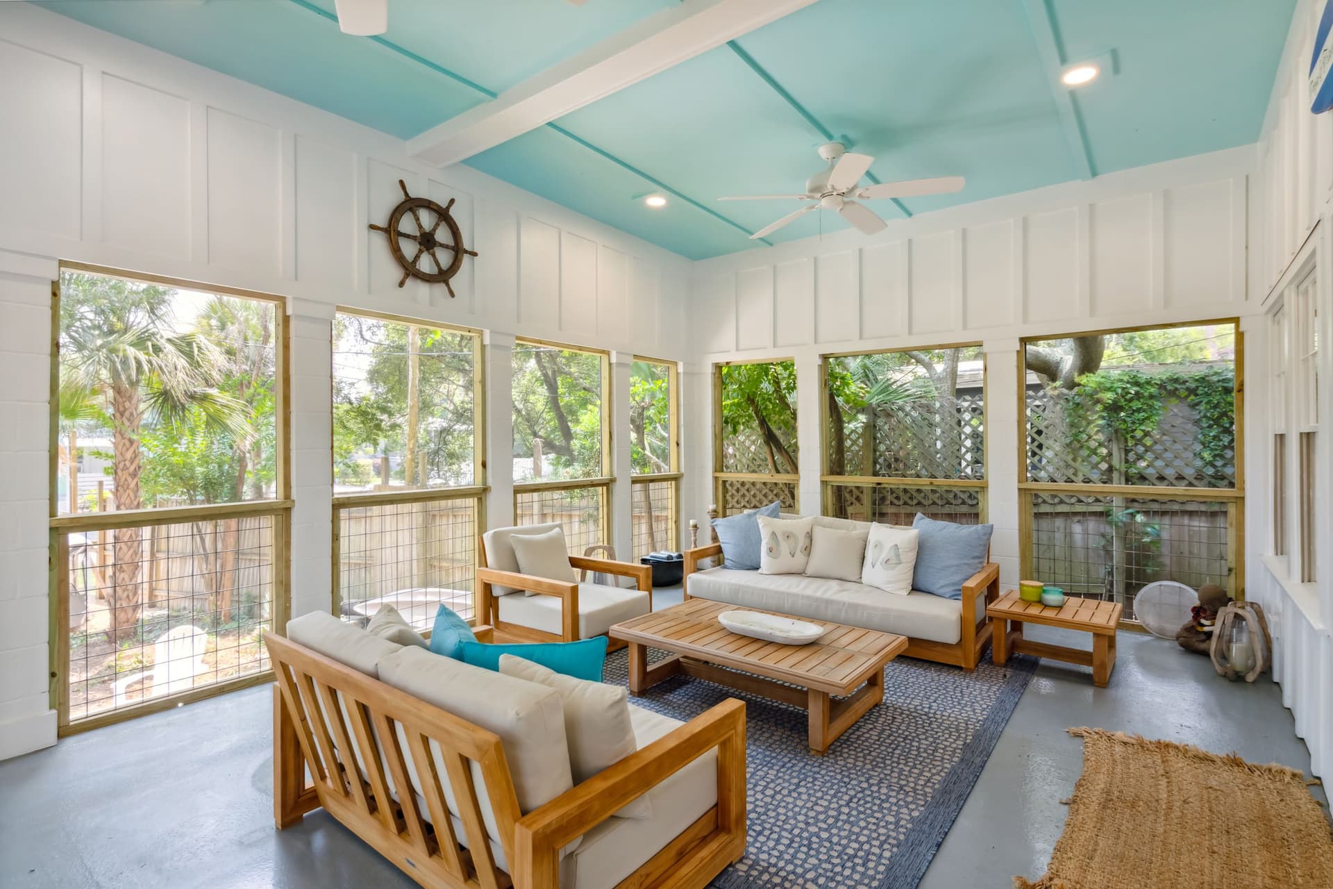 Follynesia - Image 32