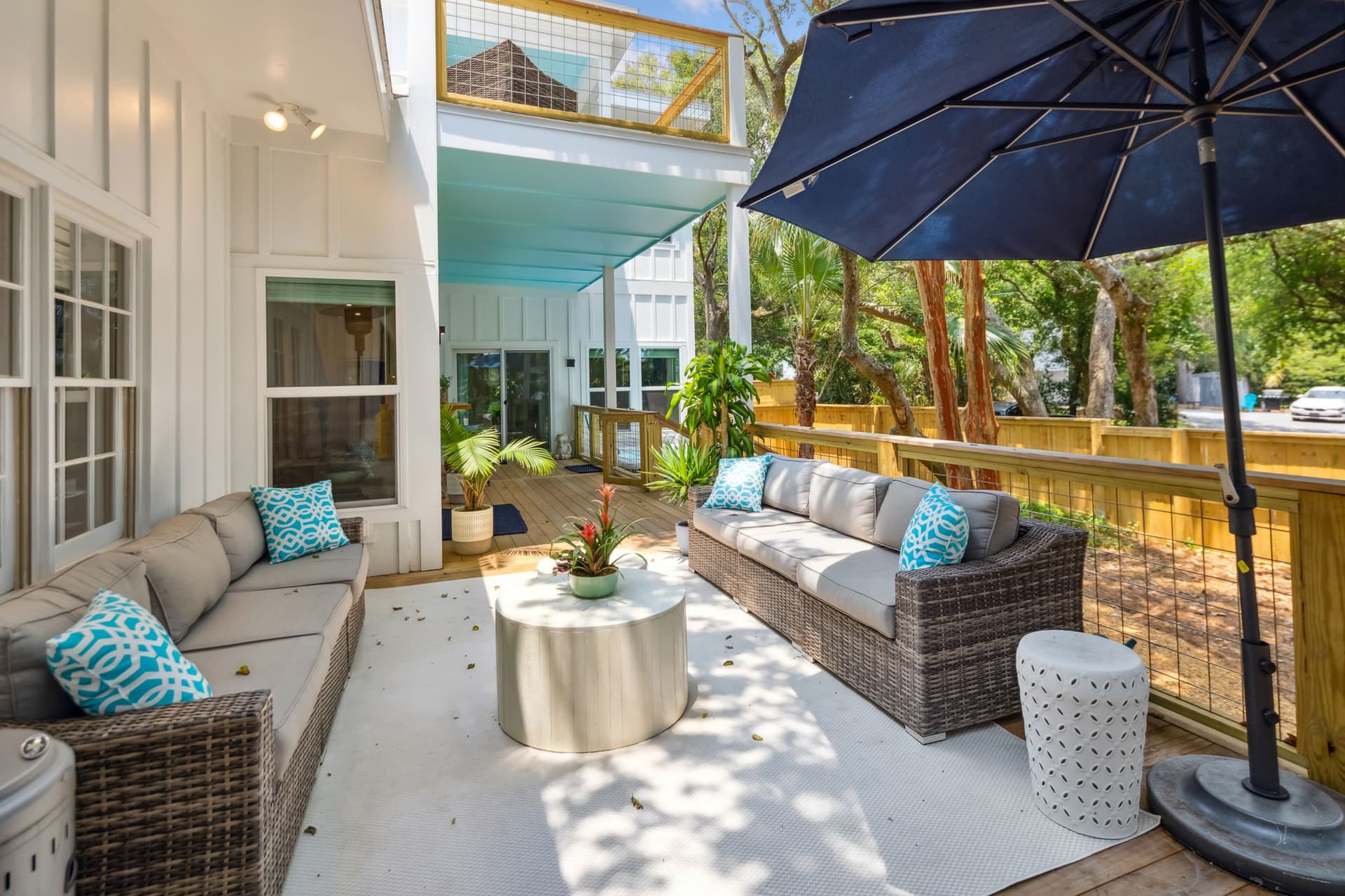 Follynesia - Image 34