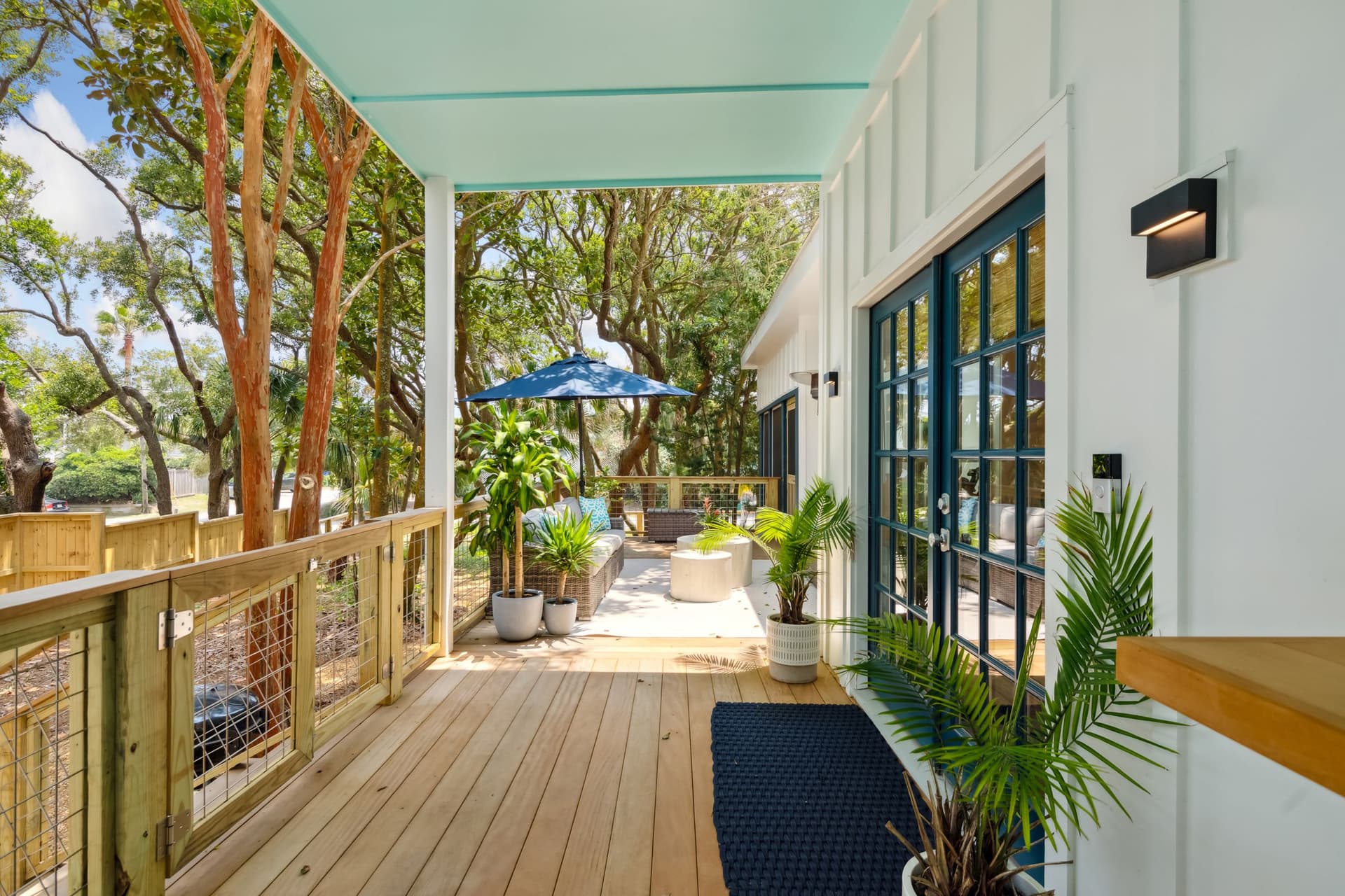 Follynesia - Image 36