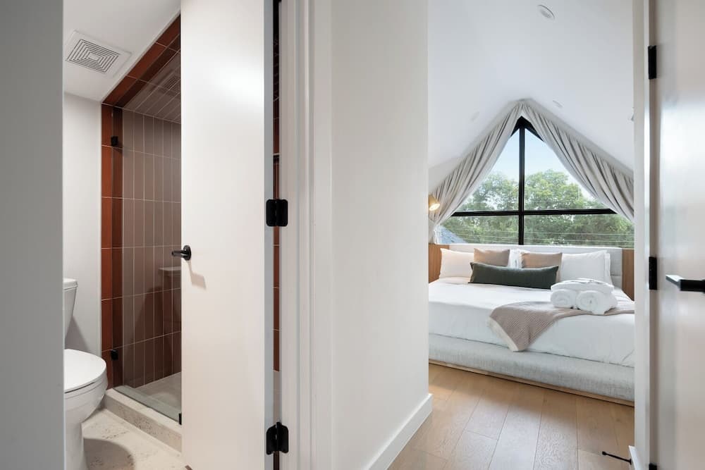 East Austin House - Image 9