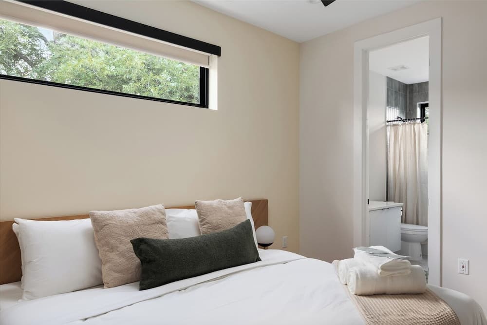 East Austin House - Image 10