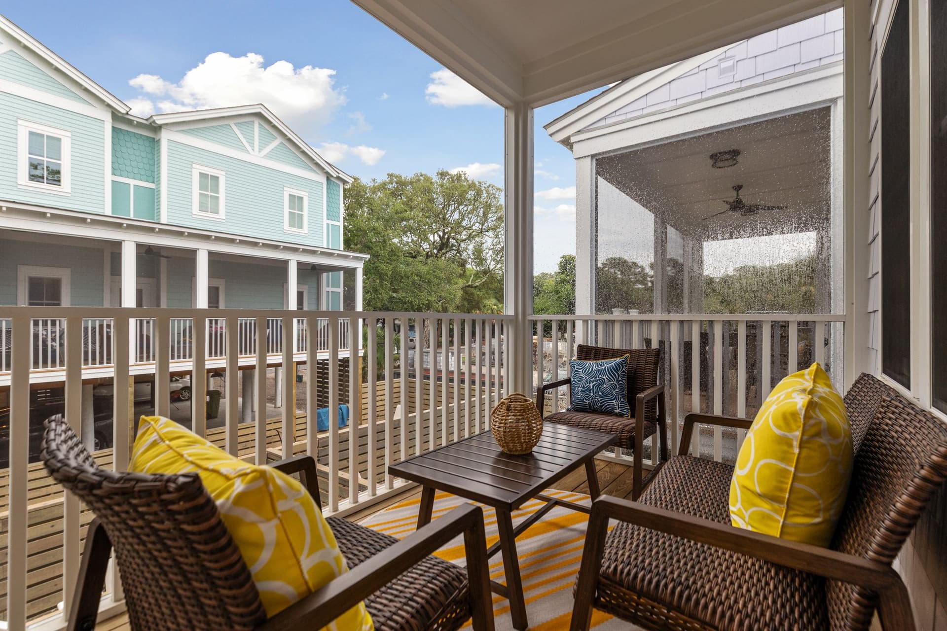 Lemon Twist - Image 34