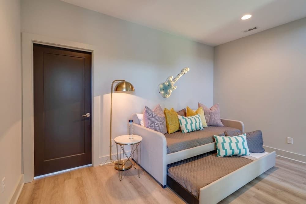 Double Deck - Image 31