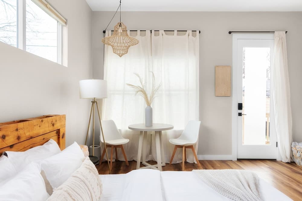 East Side Sanctuary - Image 20