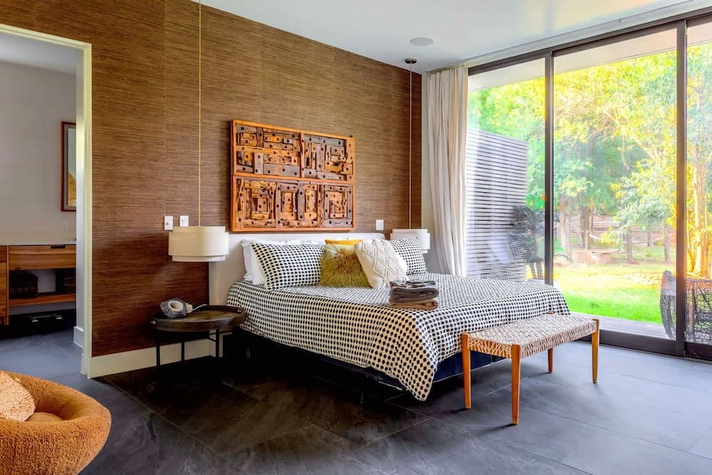 Eastside Rainey Mansion - Image 10