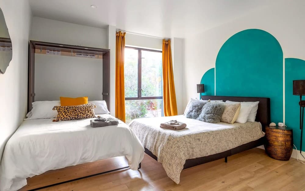 Eastside Rainey Mansion - Image 29