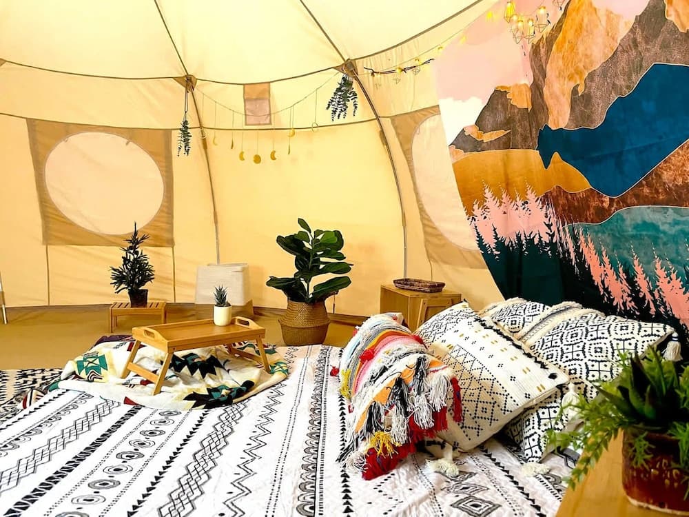 Eastside Rainey Mansion - Image 34