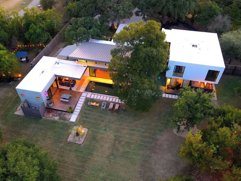 Eastside Mansion - Image 3