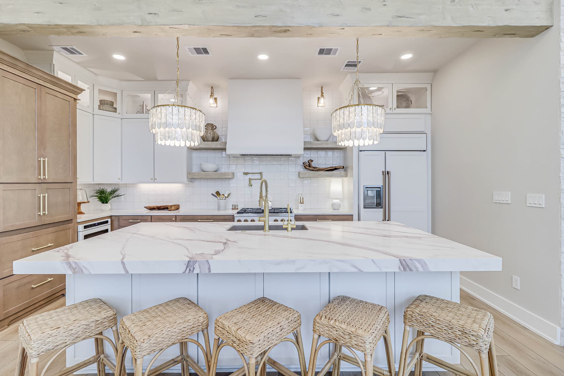 Easy Breezy - Image 8