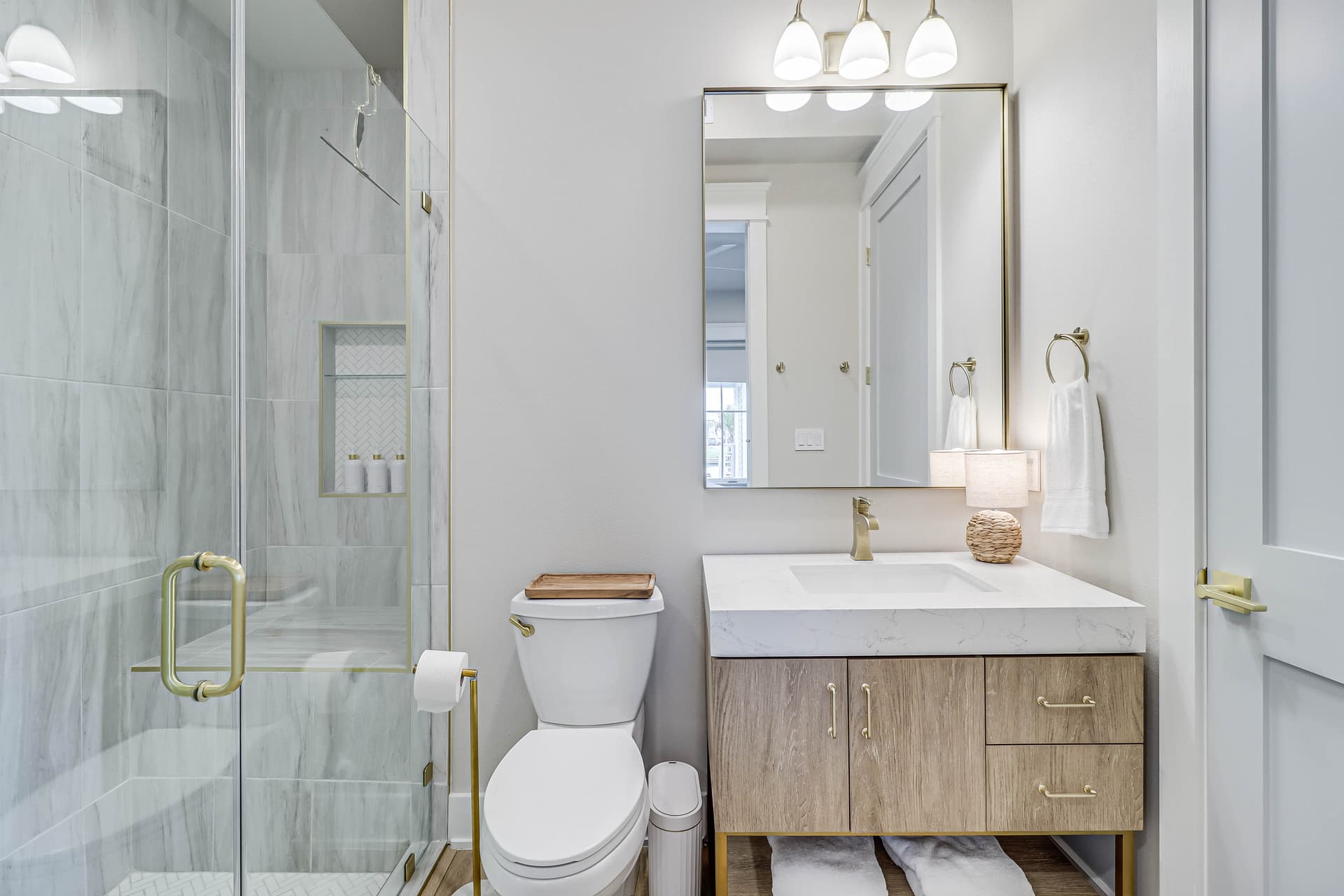 Easy Breezy - Image 43