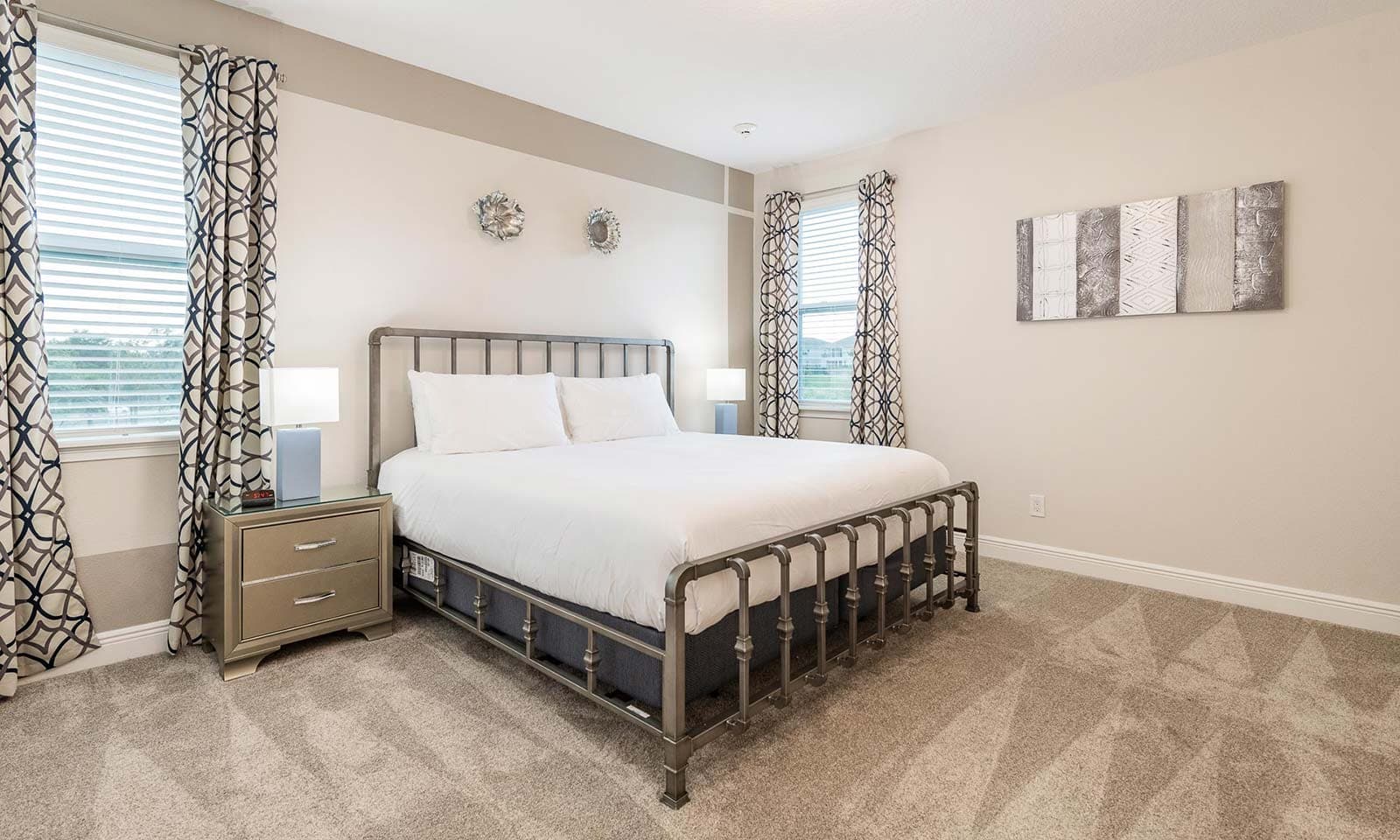 The Vibrant Airy Villa - Image 19