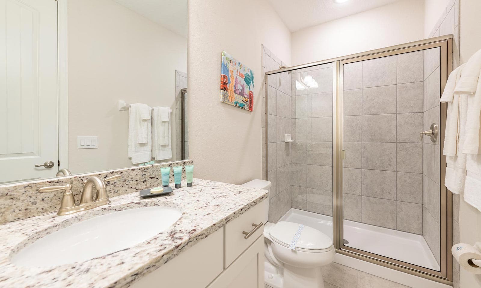 The Vibrant Airy Villa - Image 26