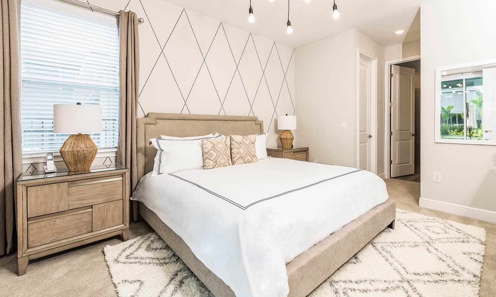 The Sun-Dazzled Villa - Image 6