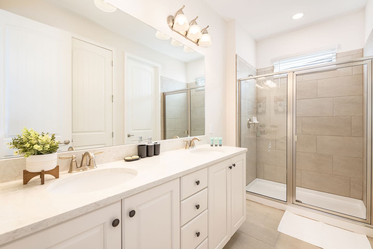 Fun-in-the-Sun Villa - Image 11