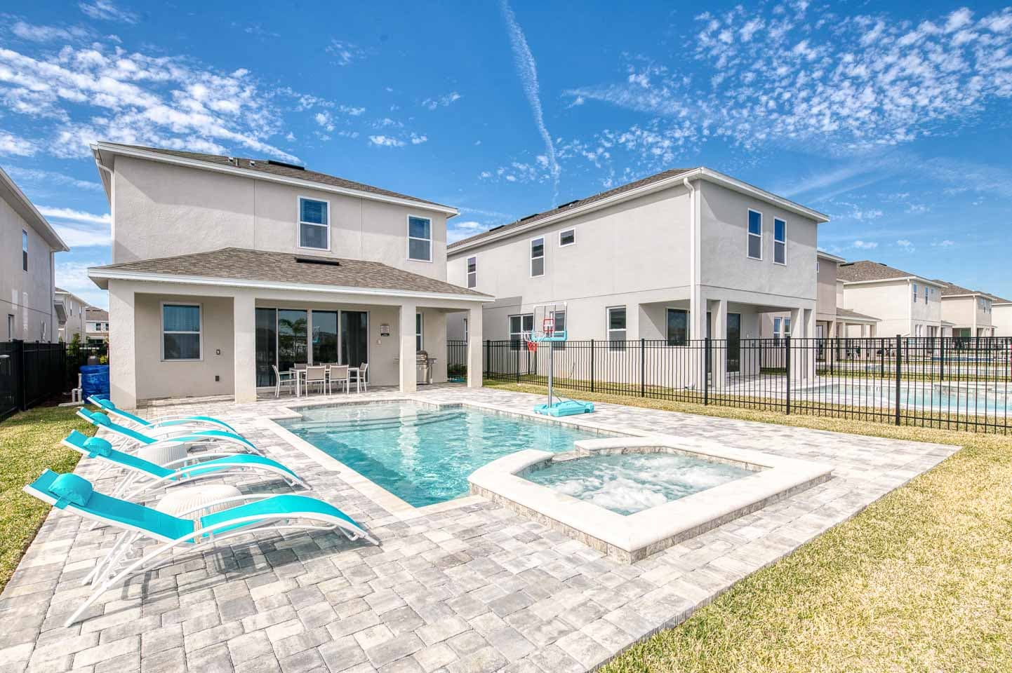 Fun-in-the-Sun Villa - Image 21