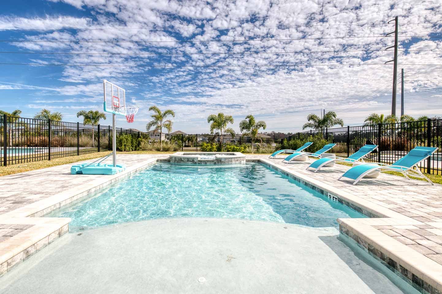 Fun-in-the-Sun Villa - Image 2