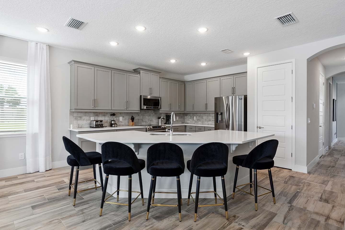 Rock 'n' Roll Villa - Image 5