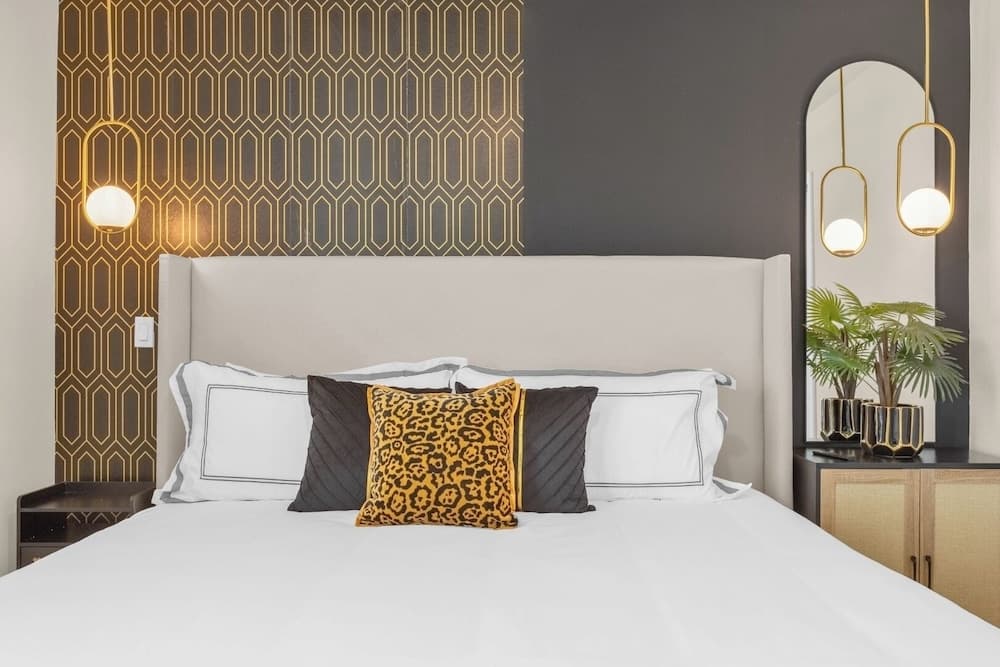 Palm Shadow - Image 13