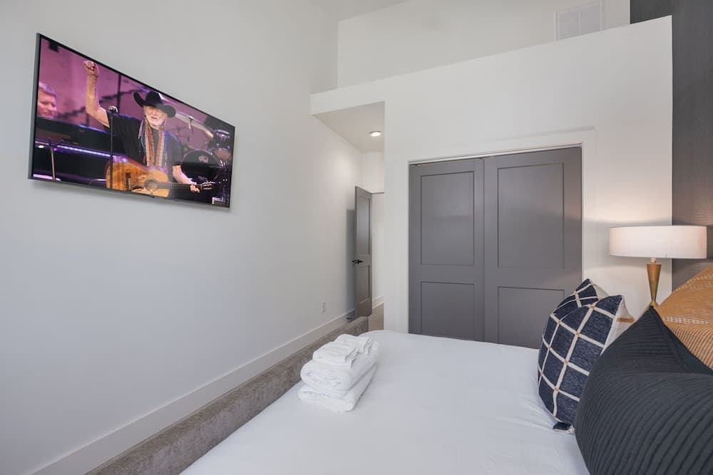 Elevate Starcrest - Image 59