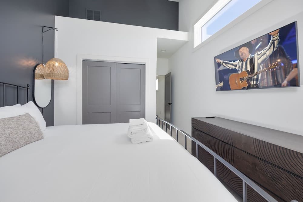 Elevate Starcrest - Image 66